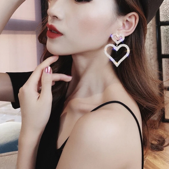 Rhinestone Heart Drop Earrings Statement Earrings Gold or Silver - Picture 11 of 13